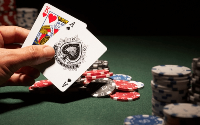 Xì Dách (Blackjack) Hoàn Hảo là gì? Chiến lược tối ưu hóa quyết định.