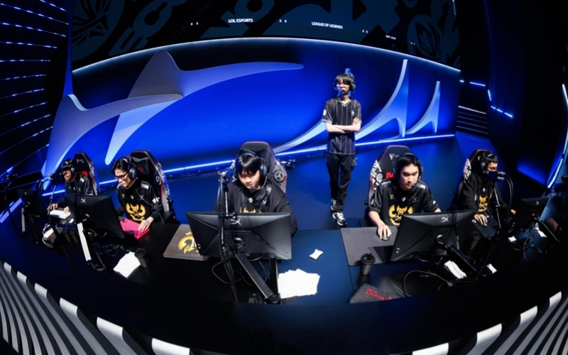 Thúc đẩy công nghệ và trải nghiệm người dùng